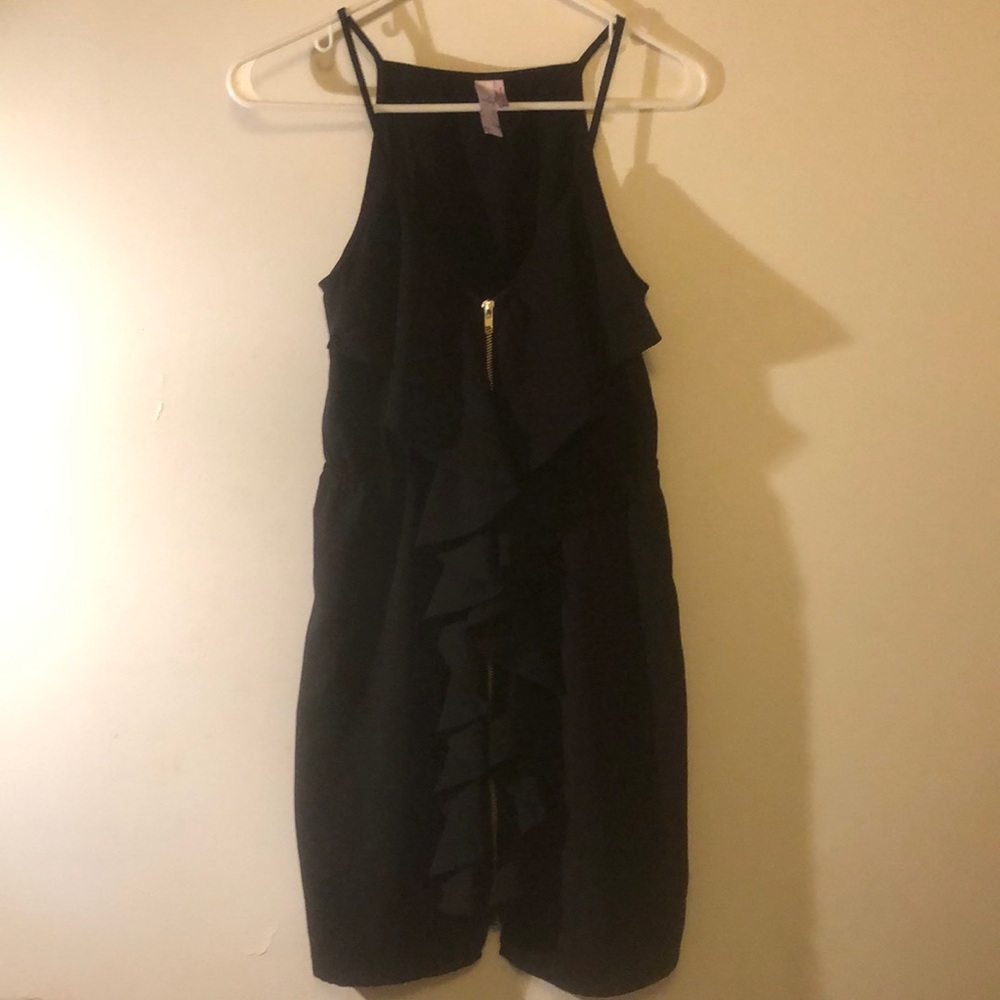 V neck, front gold hardware zipper spaghetti straps, lightweight excellent bust